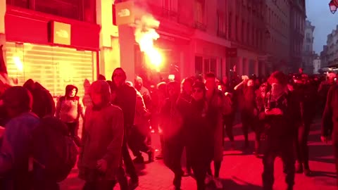 April 23 2017 Paris 1.2 Marching Antifa and fires