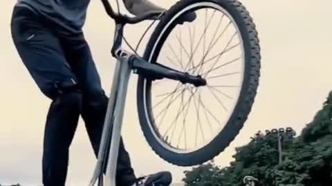 Challenge high difficulty;#BikeStunts#tk#fyp@tiktok @manutd @shafar_sjc @keyondre