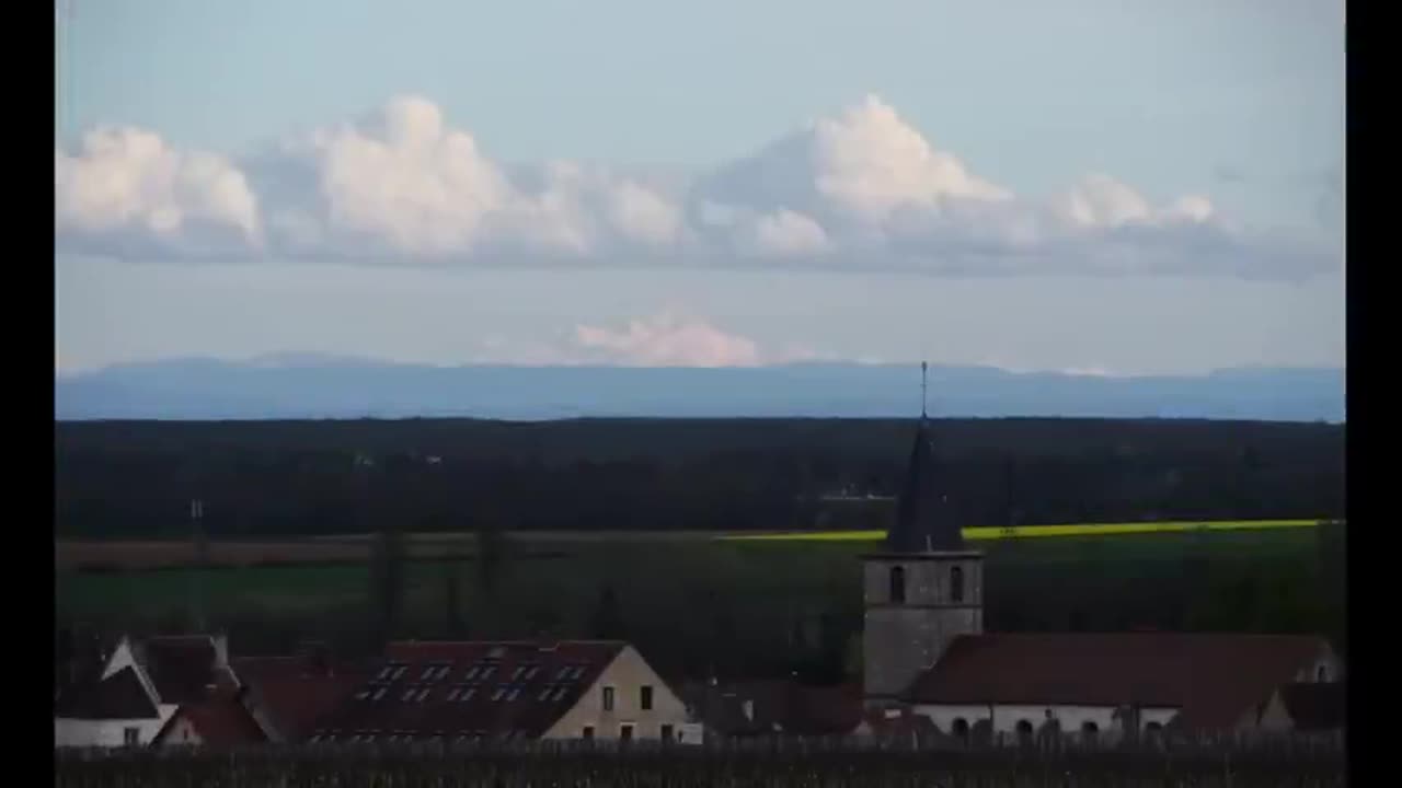 World Record Proof of Our Flat Earth? 700 MILES