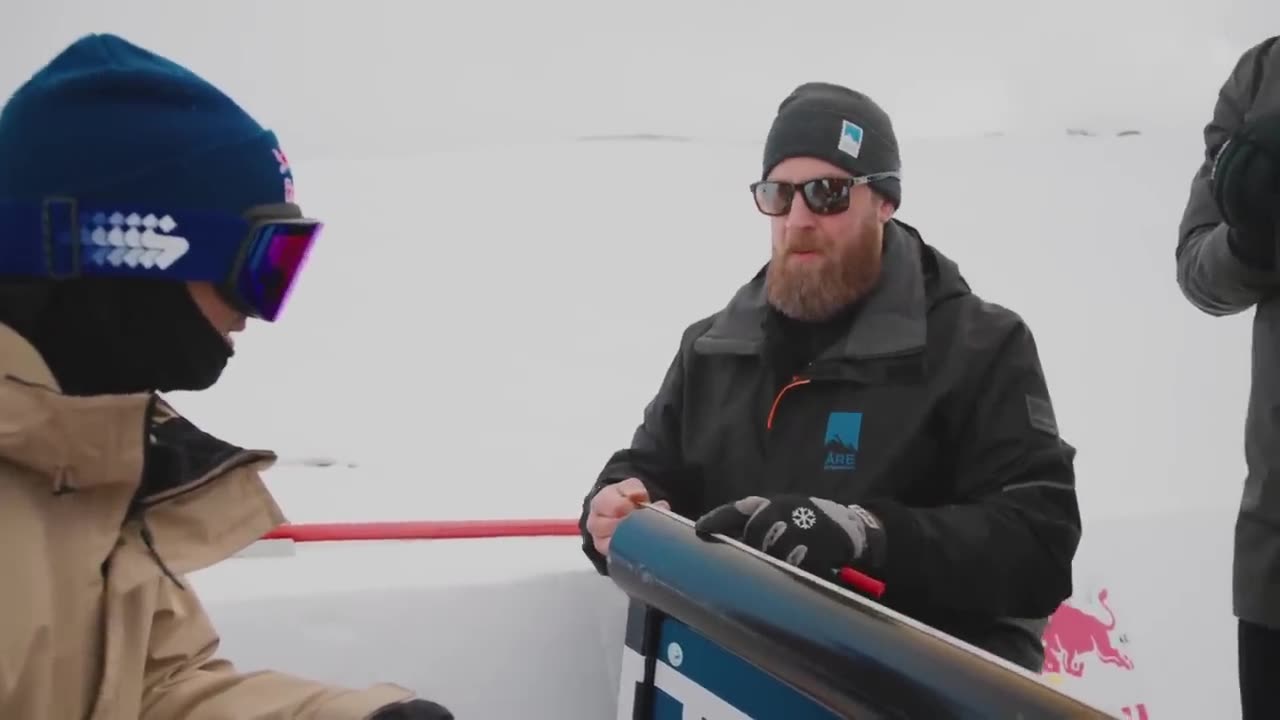 Skiing the World's longest Rail ^-^