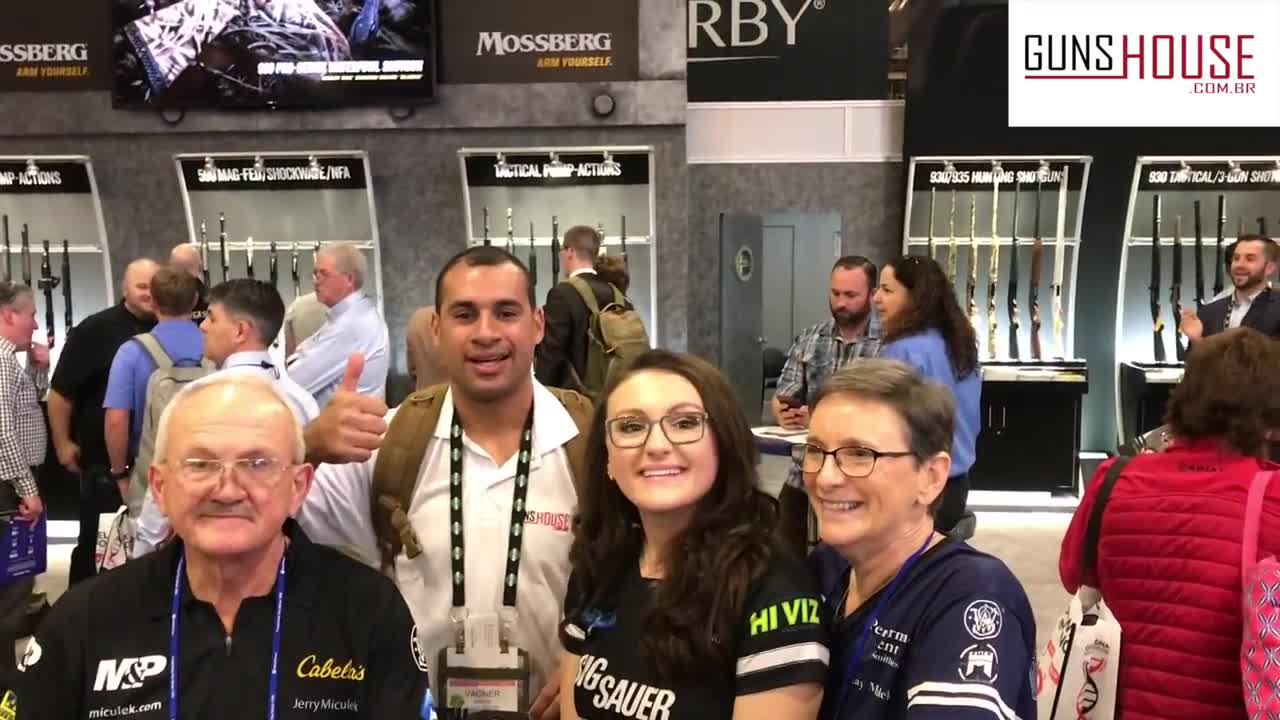 Jerry Miculek e Lena Miculek na Shot Show