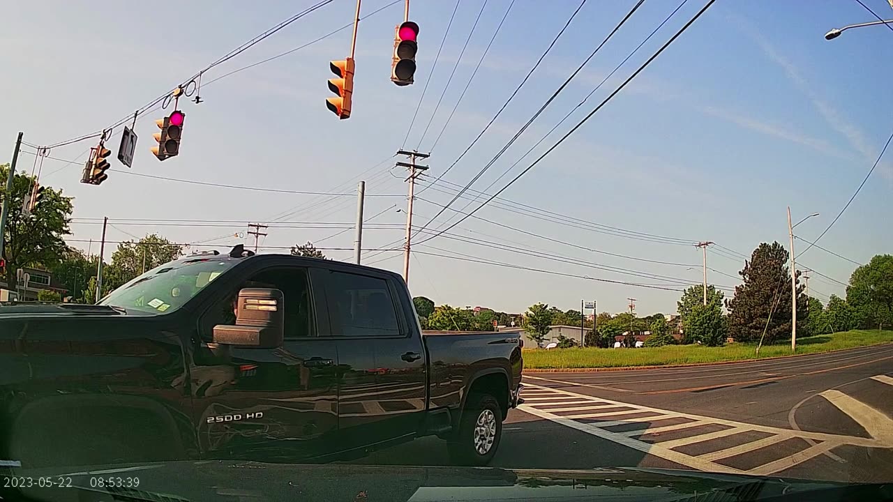 No Room For Negligent Driver - Crazy Dash Cam Scenes