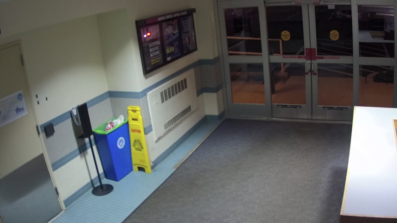 1662HQOB01WestDoor_2021-01-06_01h36min41s347ms.mp4