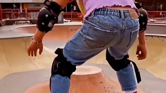 Long and dangerous movements, please do not imitate skateboards