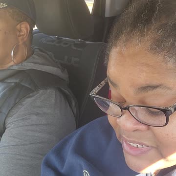 Lady causes trouble sunbathing at the hotel #jokeoftheday