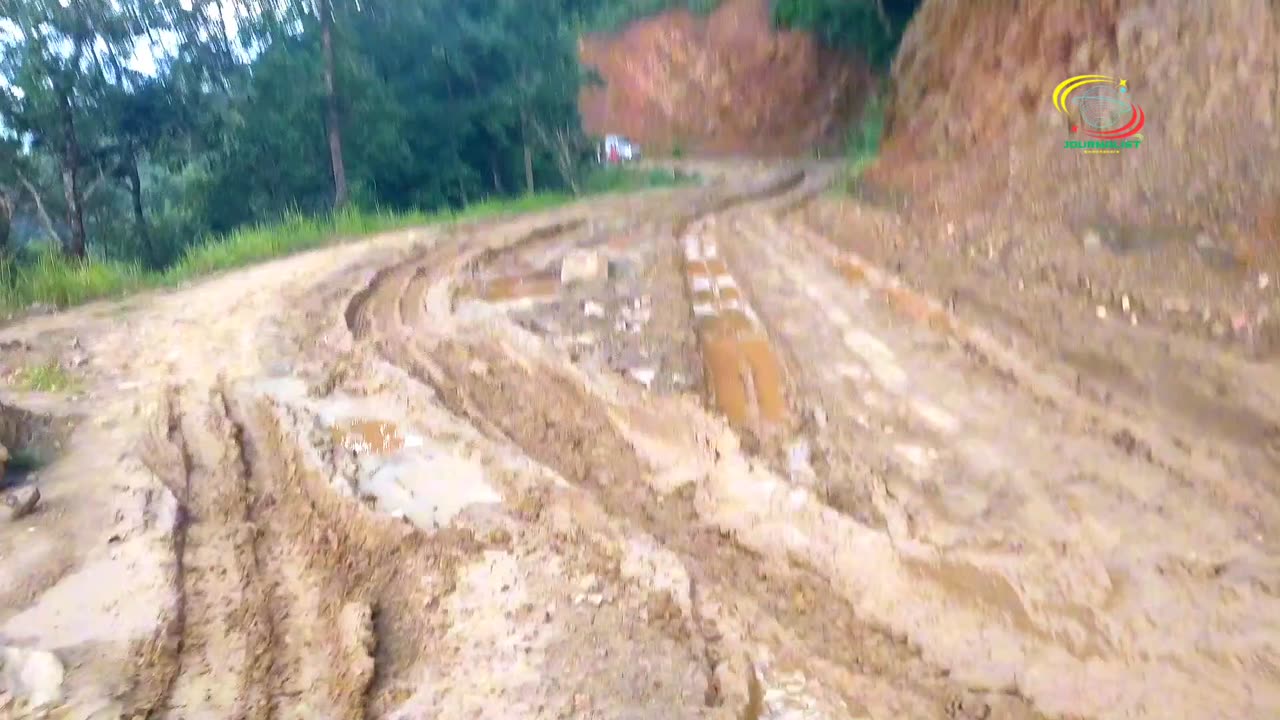 danger road in Nuwakot nepal /trishuli to kimtang highway