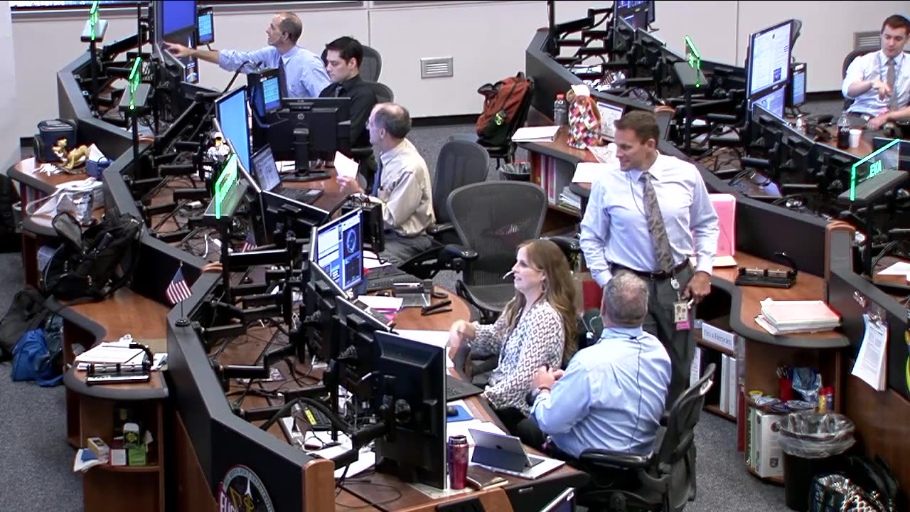 Space Station Crew Member Discusses Life in Space with French Officials, Students