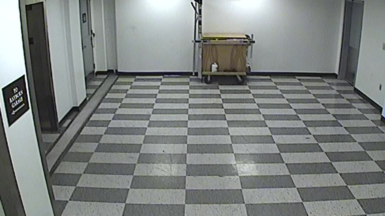 6087RHOBG3G308LobbyNorth_2021-01-05_02h00min01s387ms.mp4