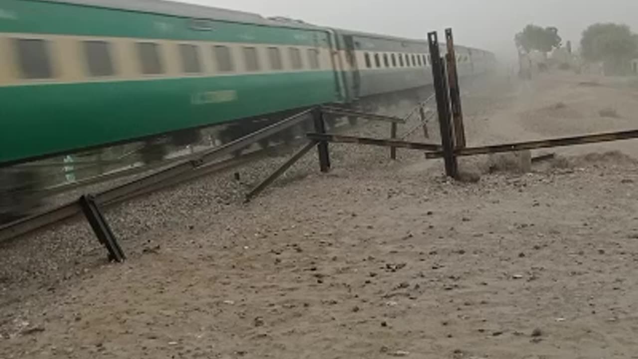 Train Pakistan speed