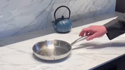 Magnetic kitchen counter to cook food on it