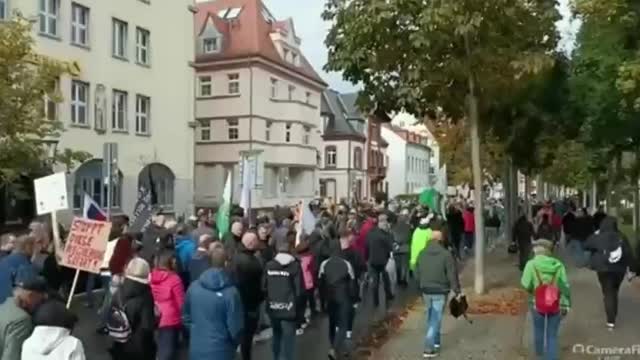 Residents of the German city of Zwickau came out to protest against anti-Russian sanctions.