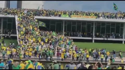 Brazil in civil war. Citizens call for transparency and end of censorship