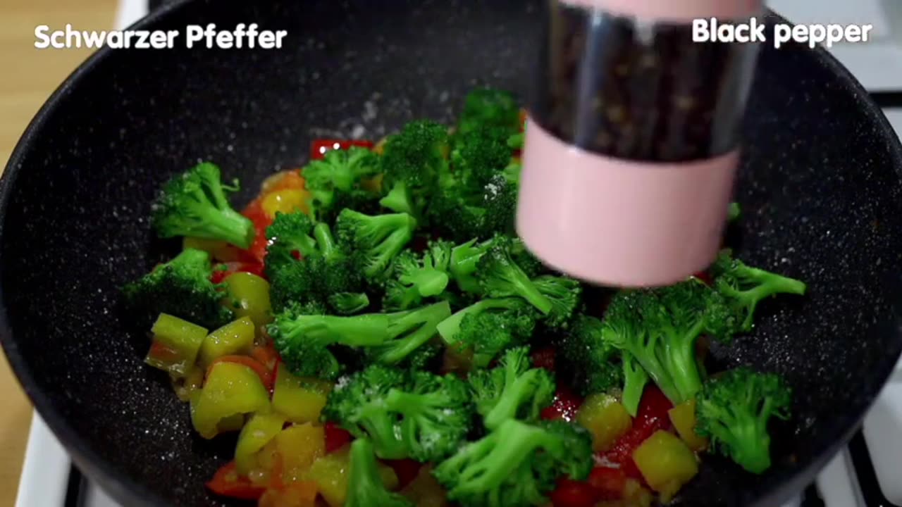 Recipe for delicious rice with broccoli and peppers! A quick dinner!