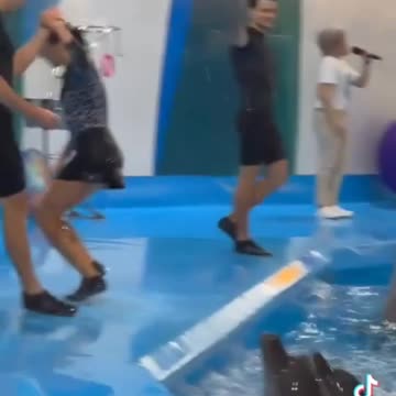 This is amazing, very smart mammals!