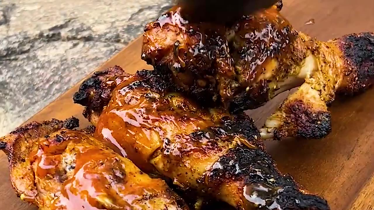 BBQ Chicken 🍗😋 #bbq#cooking #bbqchicken #outdoorcooking #grilledchicken