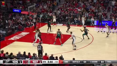 Dame Lillard to crowd “it’s dame time” after clutch three and disrespectful block😤