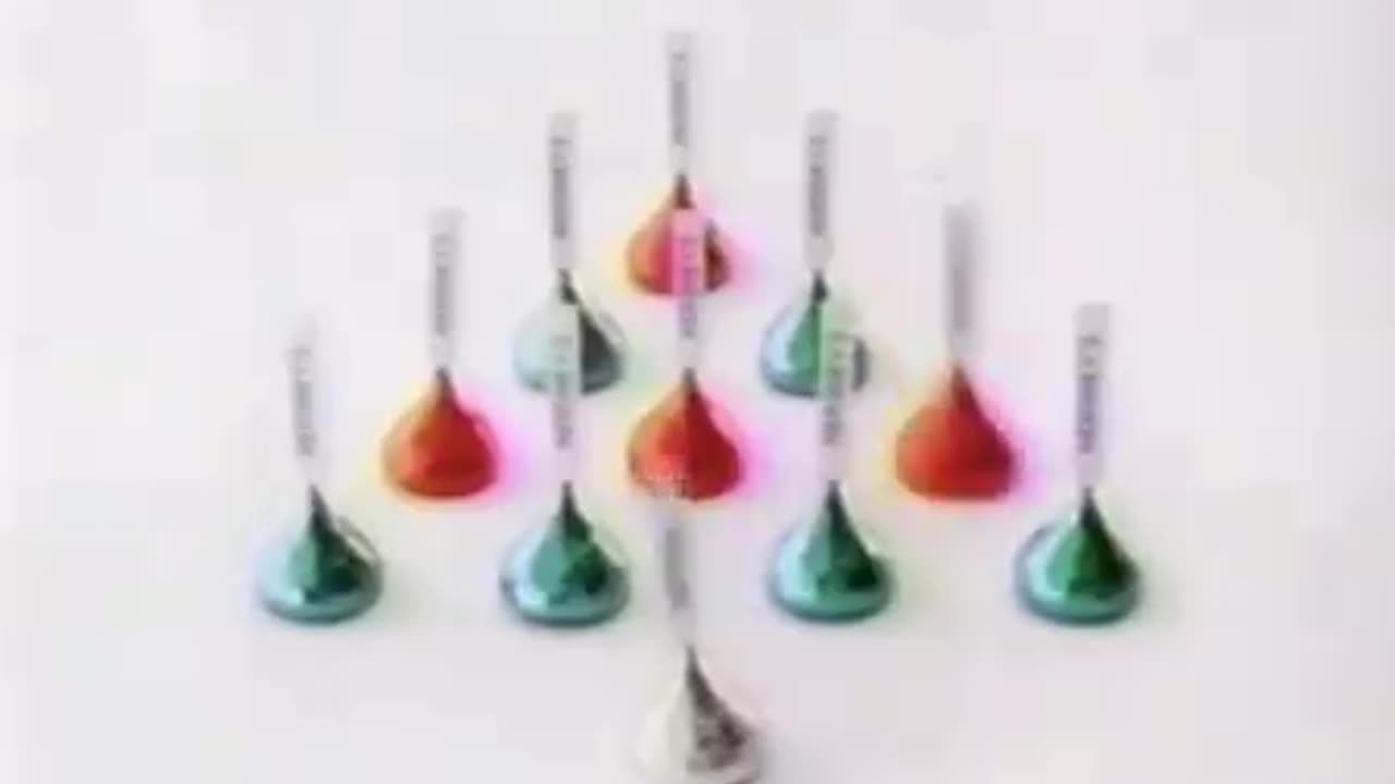 Retro Monday - 🎄In December 1989, Hershey's first aired its ‘Christmas Bells’