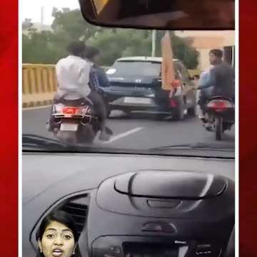 నడిరోడ్డుపై రెచ్చిపోయిన యువకులు #bangalorenews #driving #viralvideo | FBTV NEWS