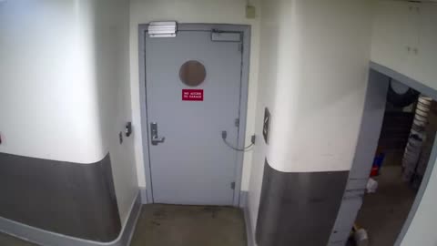 6128RHOBSBRSBST4Stairwell4_2021-01-05_16h20min00s883ms.mp4