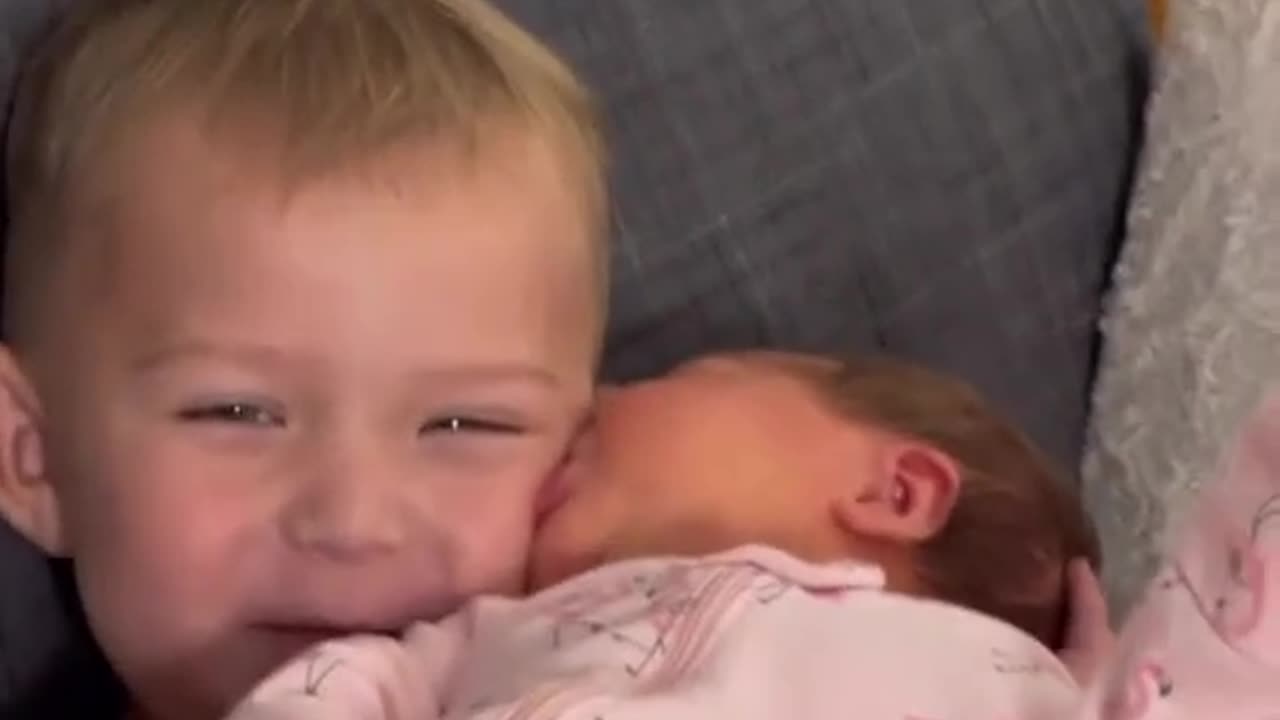 Babies kissing - Cute video 2023