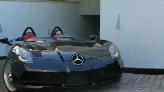 Now this, is a supercar... The super rare Mercedes SLR Stirling Moss