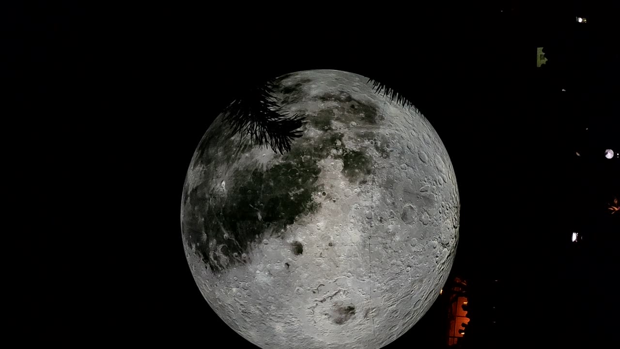 Duplicate moon come