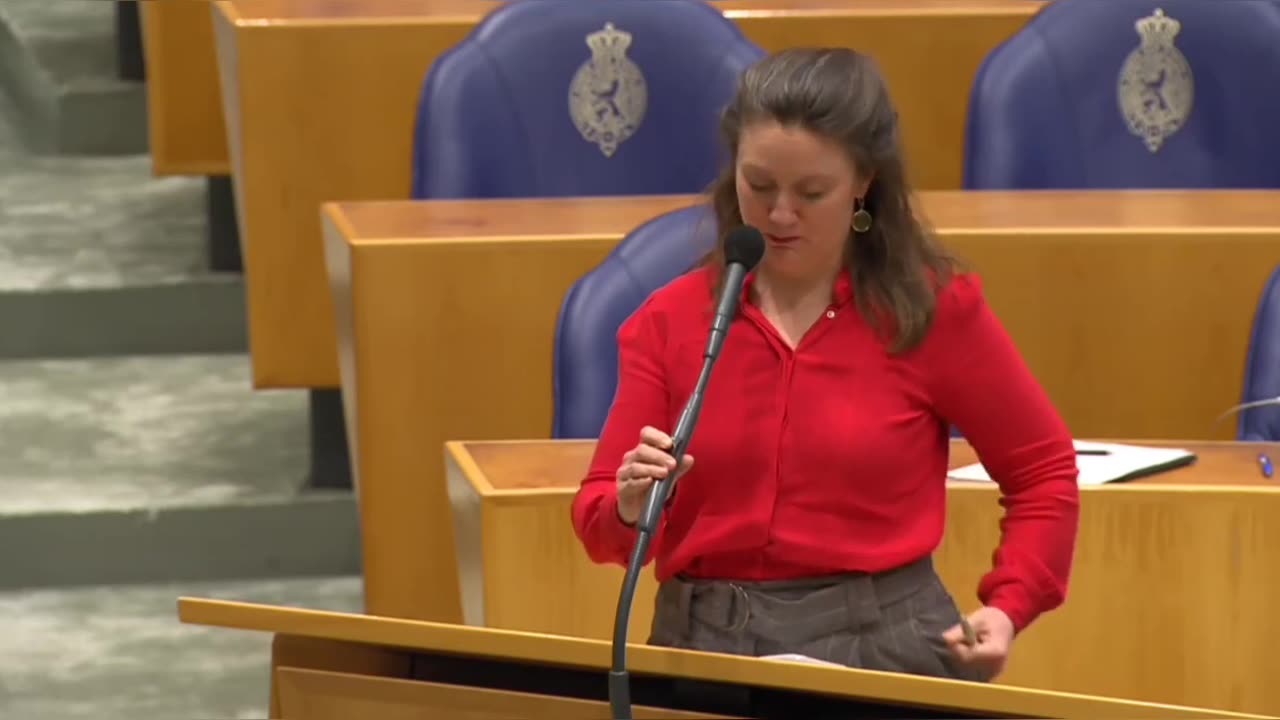 Van Haga pakt Kröger (GroenLinks) aan! 'Bang_ Wikkel jezelf in plastic & ga in bed liggen!'