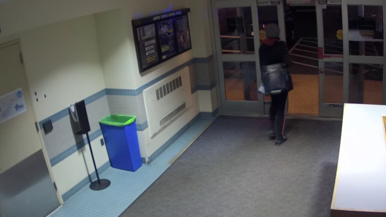 1662HQOB01WestDoor_2021-01-06_20h14min11s467ms.mp4