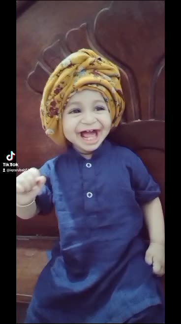 Aik to Es ky eid ky kapray aur phir nakhray