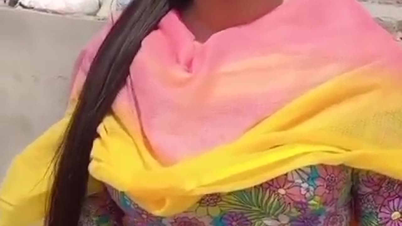 Beautiful girl 😊