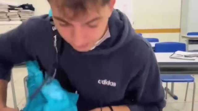 SOFRI BULLYING NA ESCOLA MAS DEI A VOLTA POR CIMA!! 📚