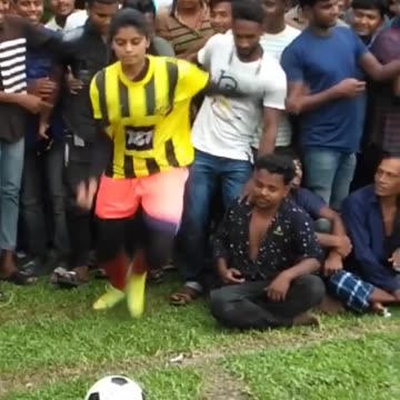 Corner Kick Football Nice women How to do kick on football