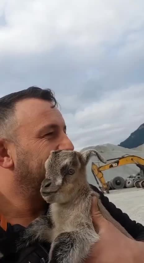 The kid is dissatisfied with the fact that he is bitten by the ear