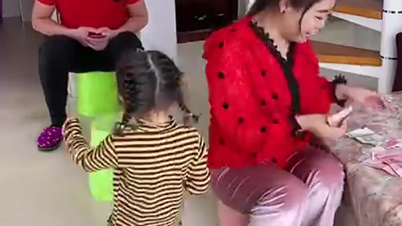 New funny videos 2021, Chinese funny video try not to laugh #short.mp4