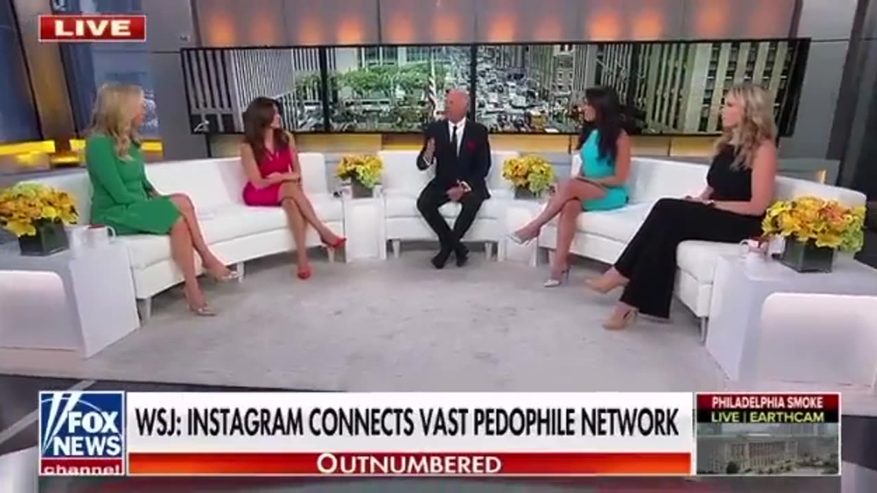 KarliBonnita This is not a good hair day for Zuckerberg