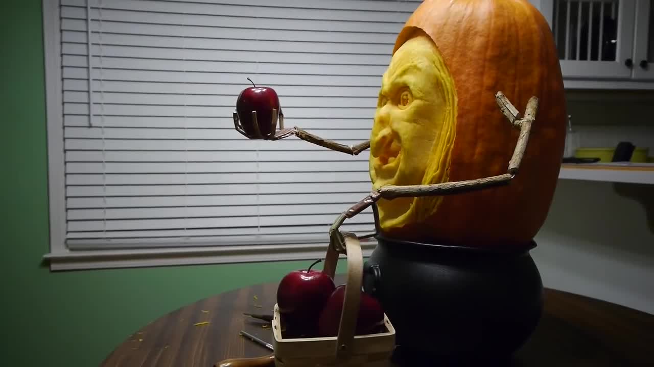 3D Pumpkin Carving - "The Old Hag" - (time lapse)