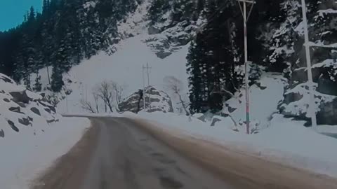 Sonamarg Road • Kashmir •