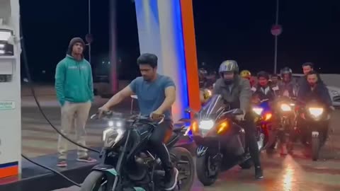 That's how SUPERBIKERS Plays