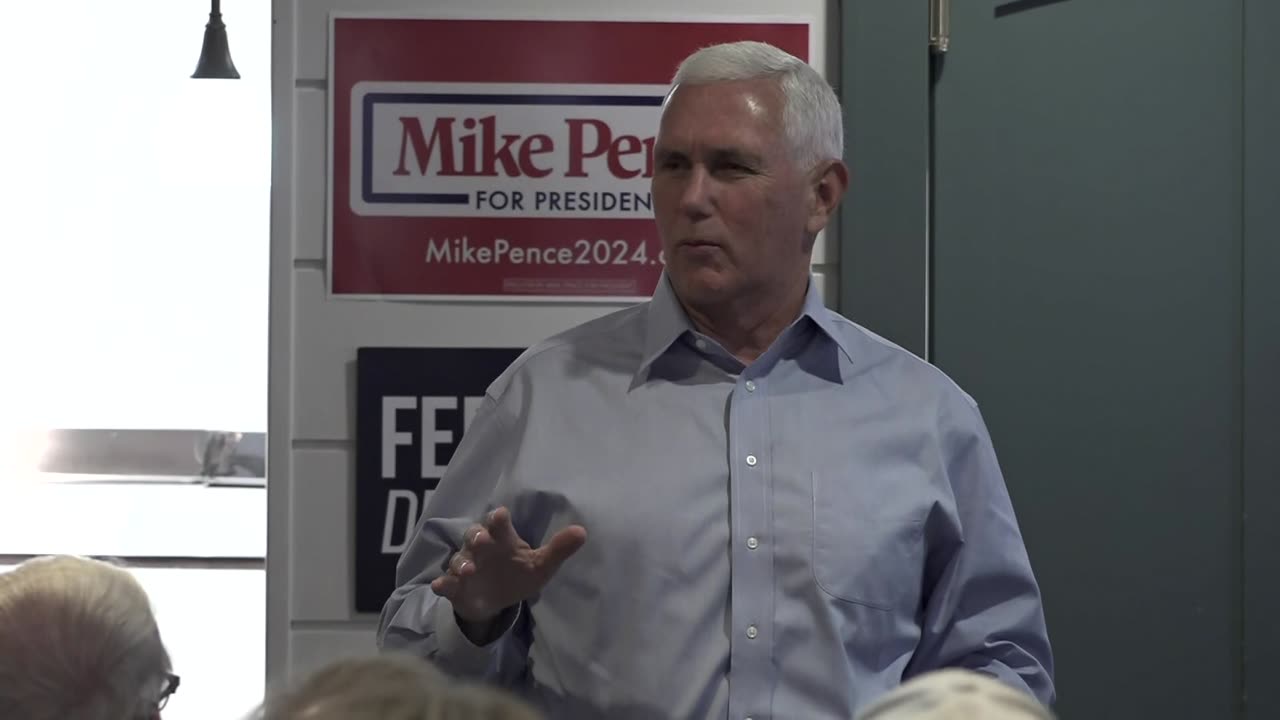 Mike Pence holds meet and greet in Iowa