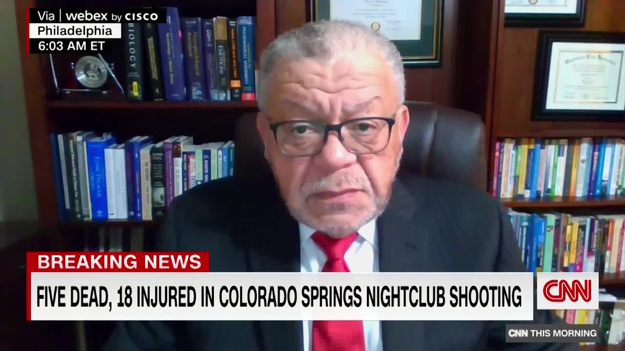 5 people killed in shooting at gay night club in Colorado