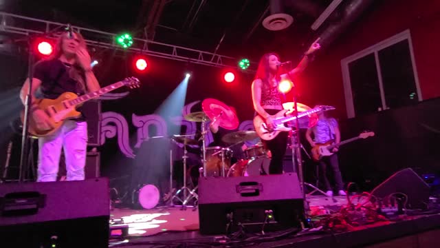 Paralandra "Despicable"