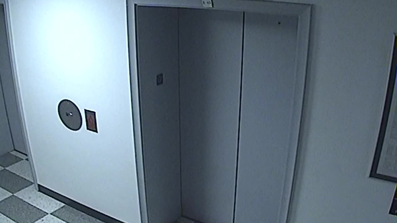 6033RHOBG1G104AEastLobby_2021-01-05_06h00min01s317ms.mp4