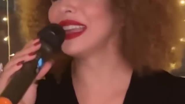 Vanessa da Mata Canta no Aniversário de Carlinhos Maia 😍🌻