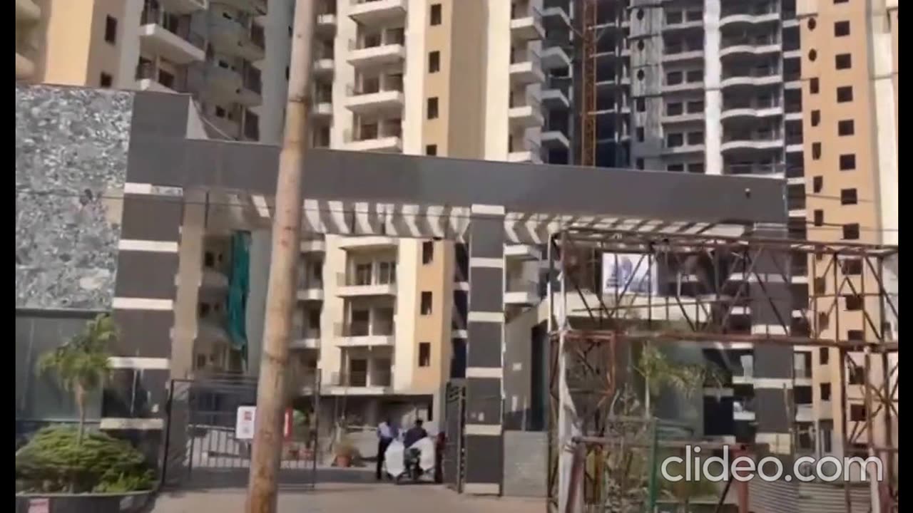 Gaur City 7th Avenue 2/3 BHK Apartments Noida Extension