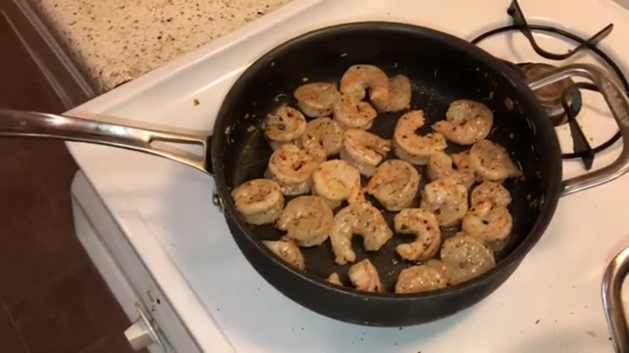 Shrimp Alfredo Bake SAY WHAT (Munchin' with Munroe)