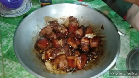 YUMMY !!!! FILIPINO PORK ADOBO GOES VIRAL..