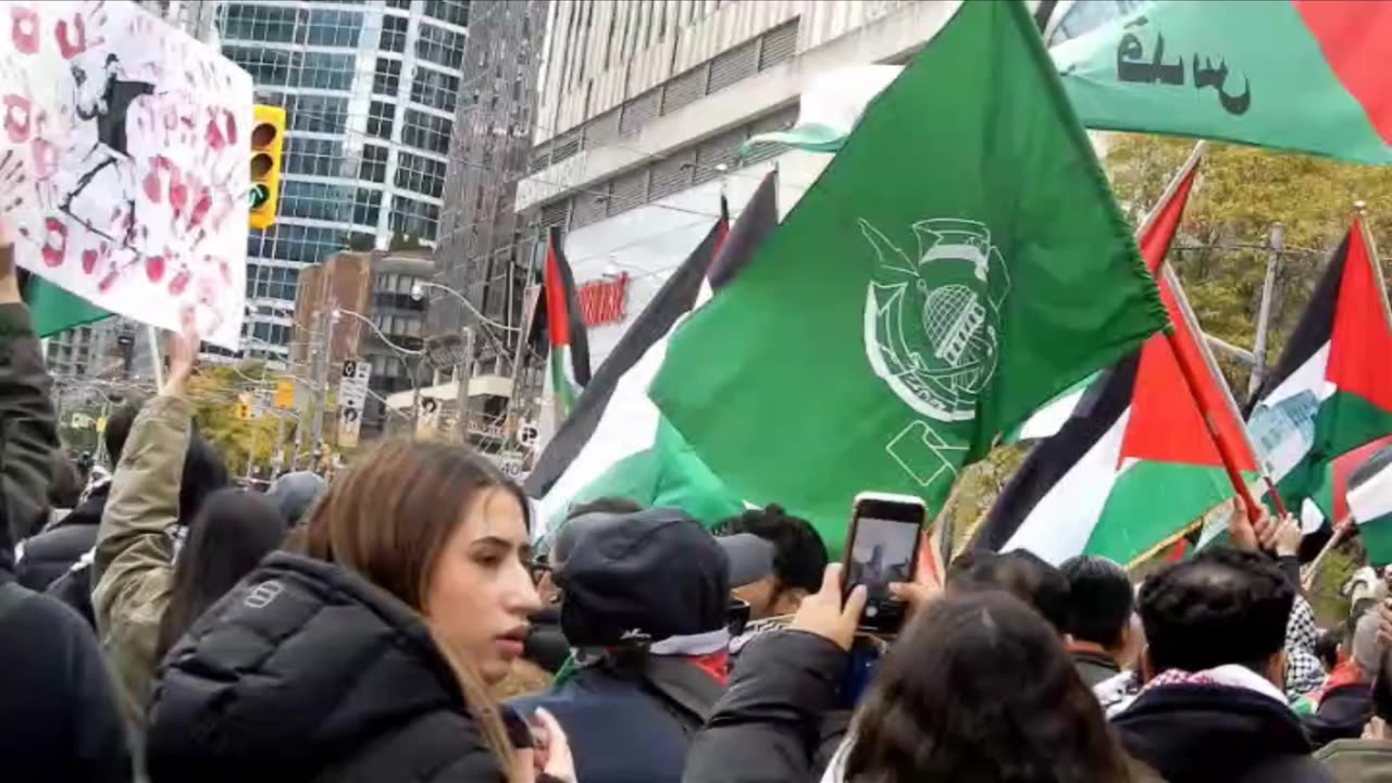 Hamas flag flown at Toronto rally in support of the armed struggle 9 Oct 2023