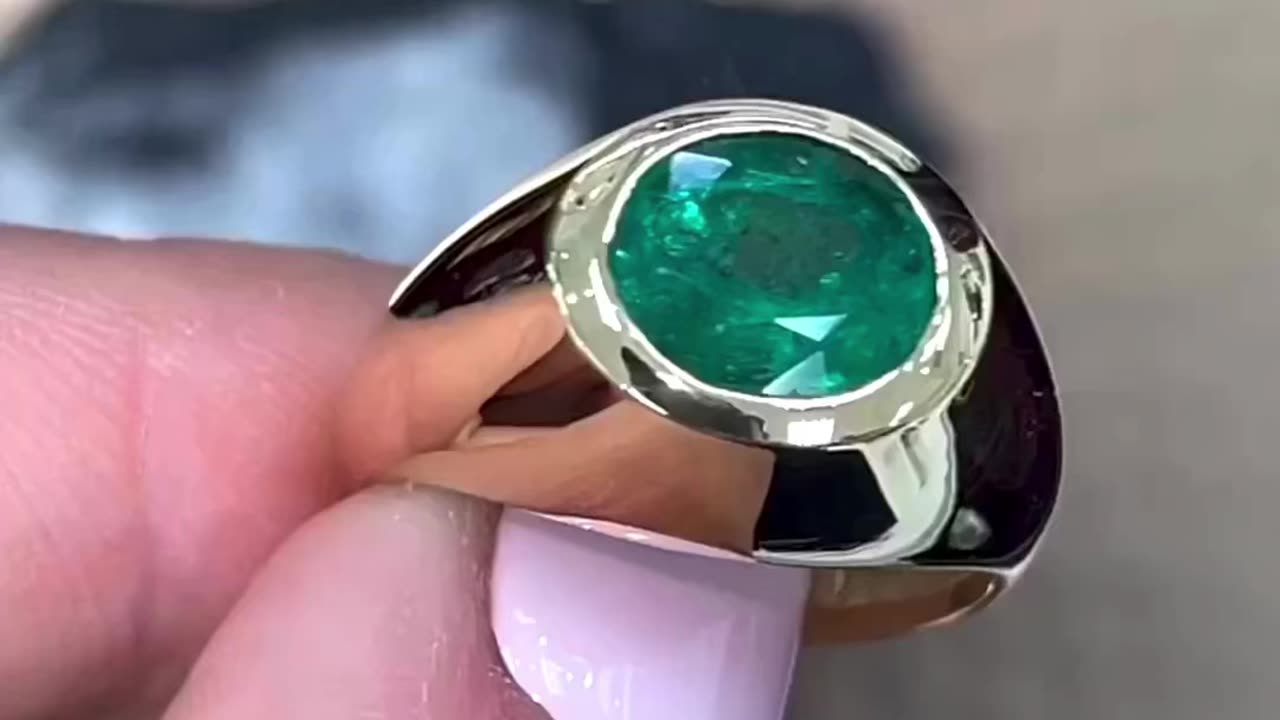 2.30ct 18K Dark Green Earth Mined Round Mens Emerald Bezel Solitaire Solid Yellow Gold Pinky Ring