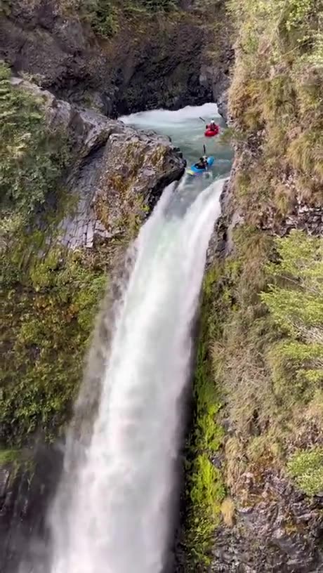 Ever Paddled Down a Waterfall? Check This Out! #adrenaline #adventure #watersport #fun