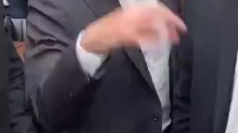 BEN SHAPIRO CONFRONTED IN PUBLIC FOR DEFENDING GENOCIDE.mp4